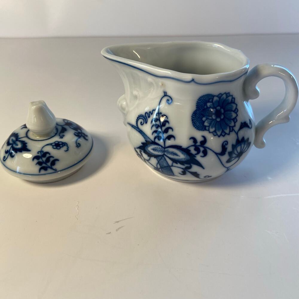 Blue Danube Mini Creamer & Mini Sugar Bowl Lid Blue Onion Banner